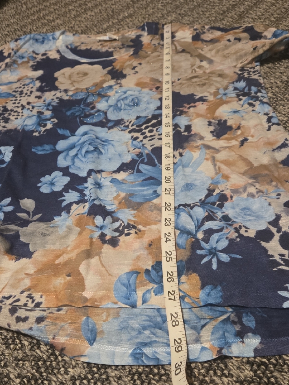 Time and True Blue Rose Print Long Sleeve Top Size 16-18 - Picture 5 of 7